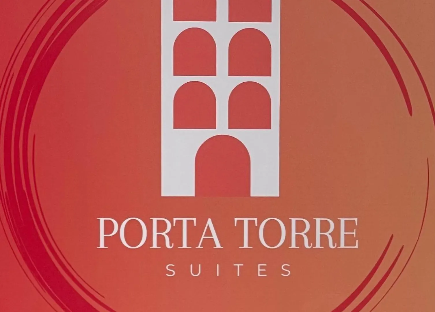 Portatorre Suite, A Charming Apartment In The Heart Of Como, Free Private Parking, Air Conditioning & More!