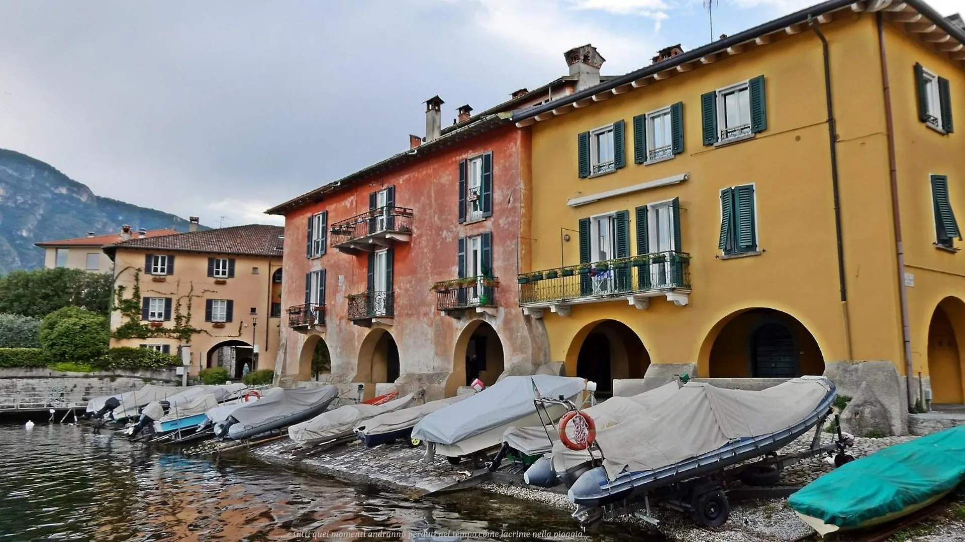 Portatorre Suite, A Charming Apartment In The Heart Of Como, Free Private Parking, Air Conditioning & More!