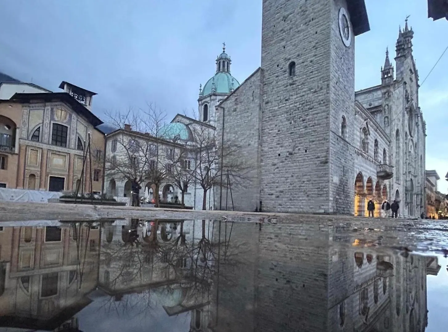 Portatorre Suite, A Charming Apartment In The Heart Of Como, Free Private Parking, Air Conditioning & More!