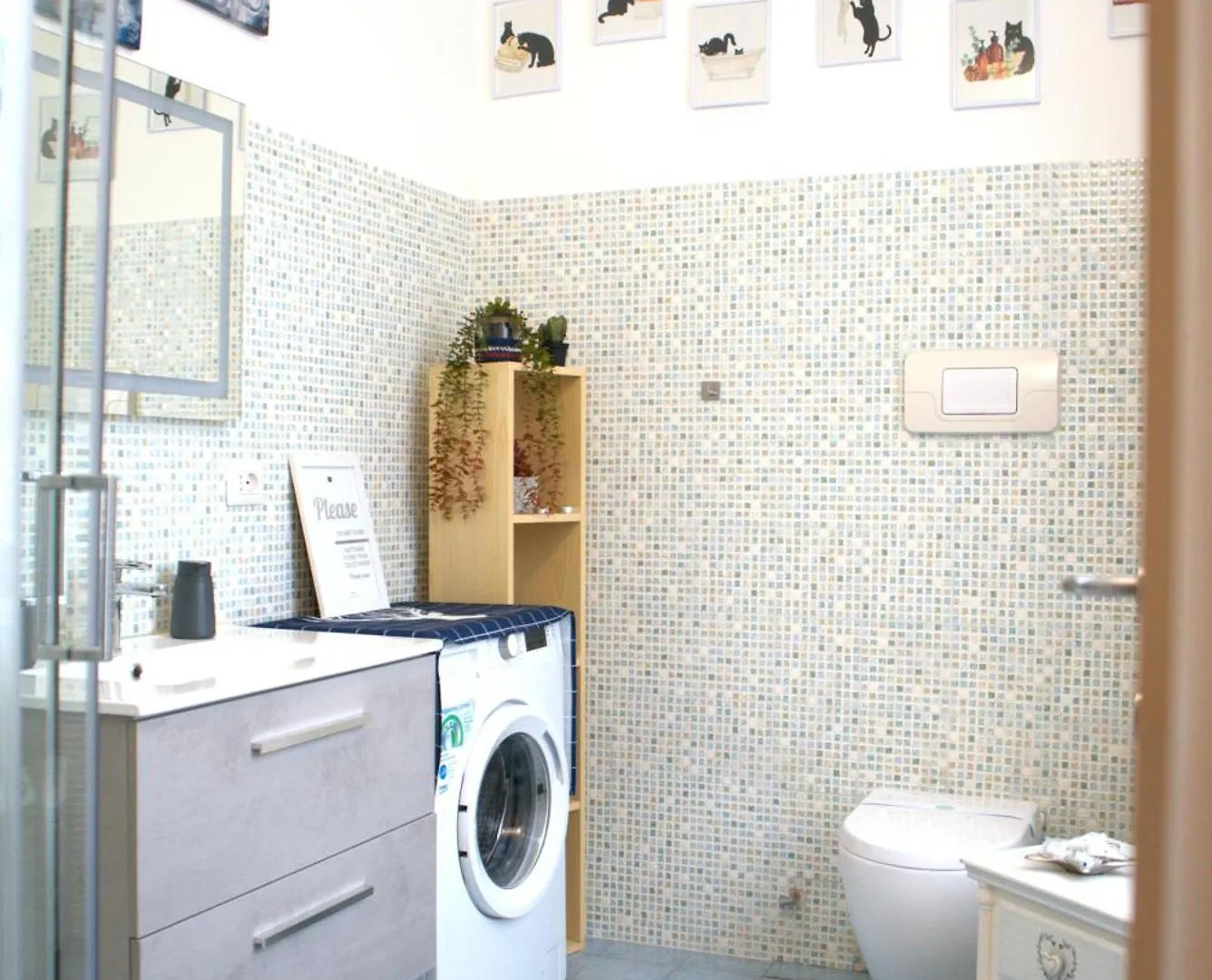 Portatorre Suite, A Charming Apartment In The Heart Of Como, Free Private Parking, Air Conditioning & More!